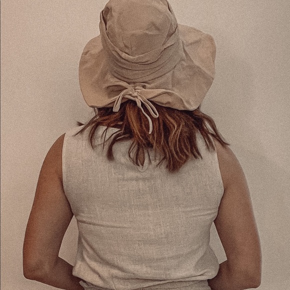 Tie back bucket hat - Picture 1 of 2